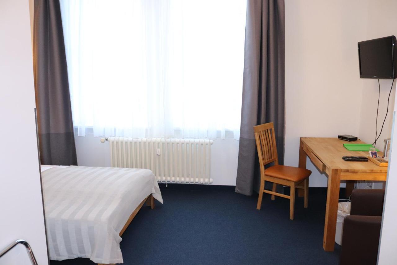 Single Room with Bathroom,990612898:JPEG